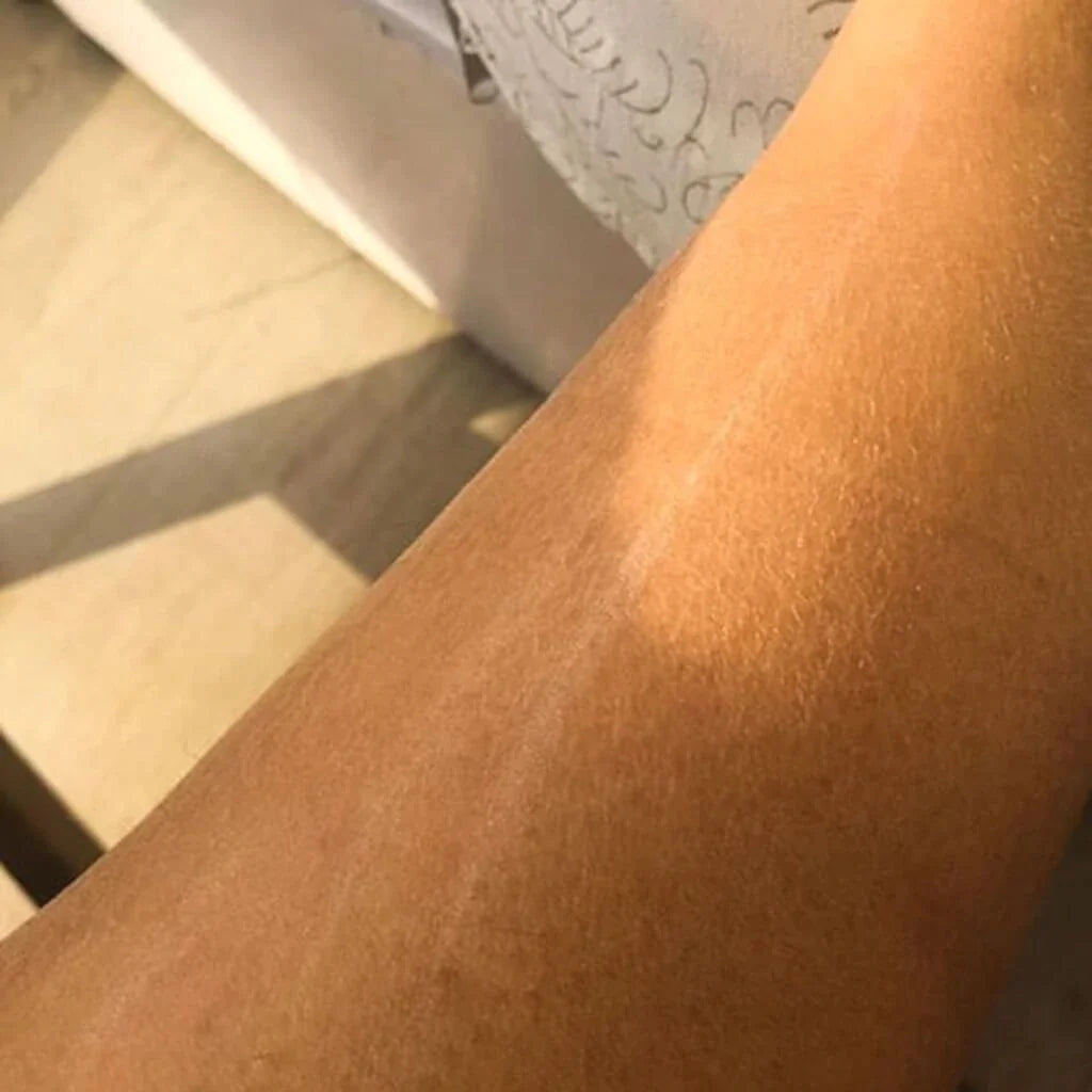 'Black Gold' Body Oil - Made with Black Gram, Velvet Bean and Himalayan Rock Salt - Best Body Moisturizer for Saggy, Droopy, Dry, Mature, Ageing Skin